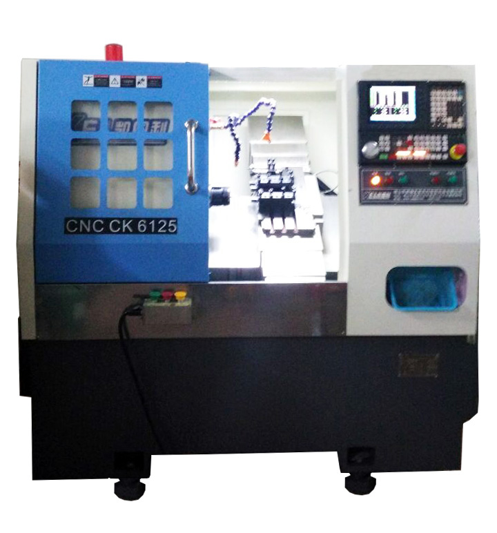 CKX6125C (25標(biāo)準(zhǔn)排刀機）CK6125A∠30斜床身標(biāo)準(zhǔn)配置